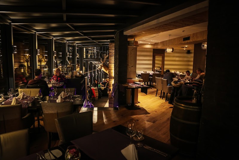 1411 Restaurant Lounge Leukerbad – BBQ Restaurant in Leukerbad