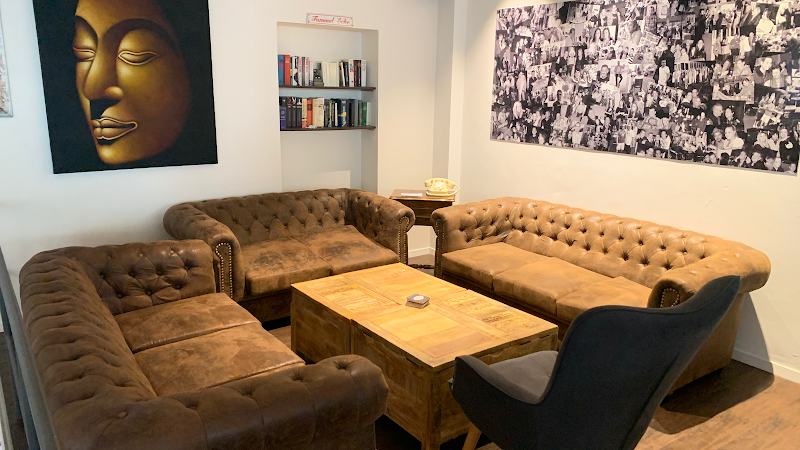 Café Bar Royal – Bar Restaurant in Basel